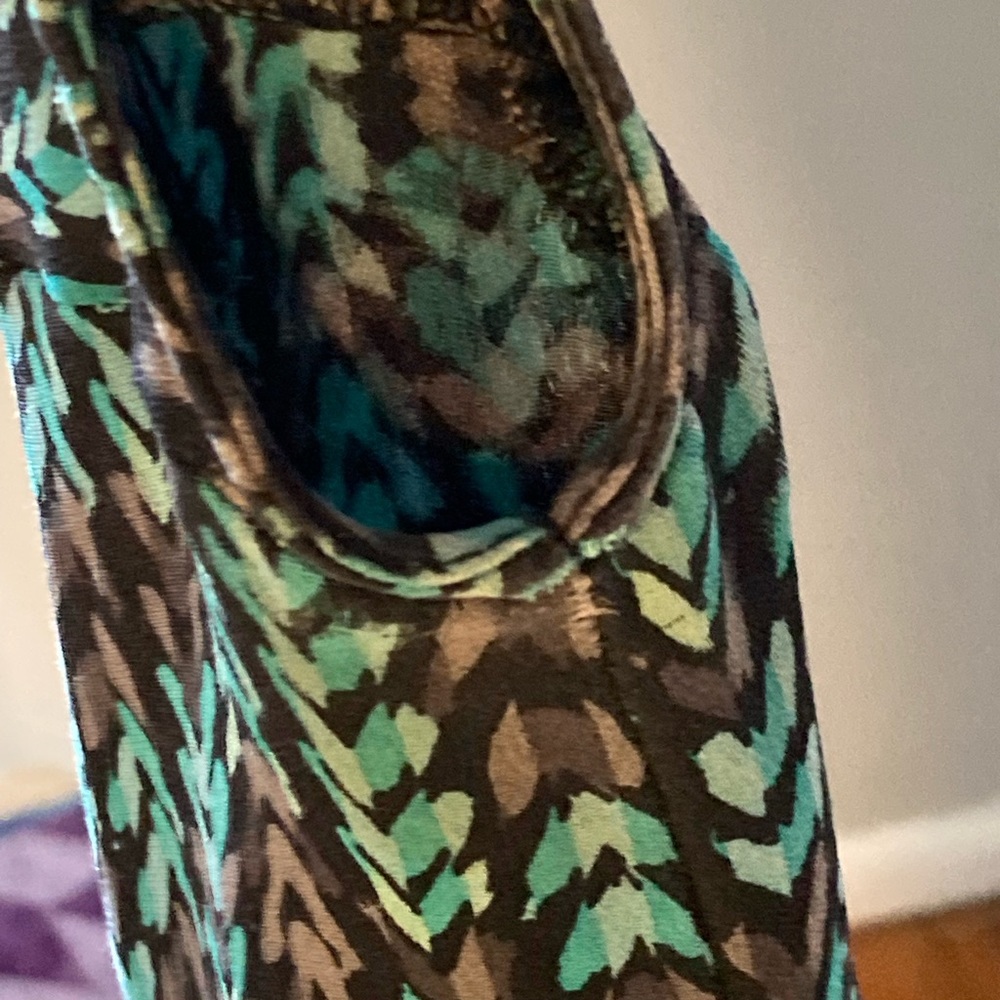 Blue Patterned Top. - image 3